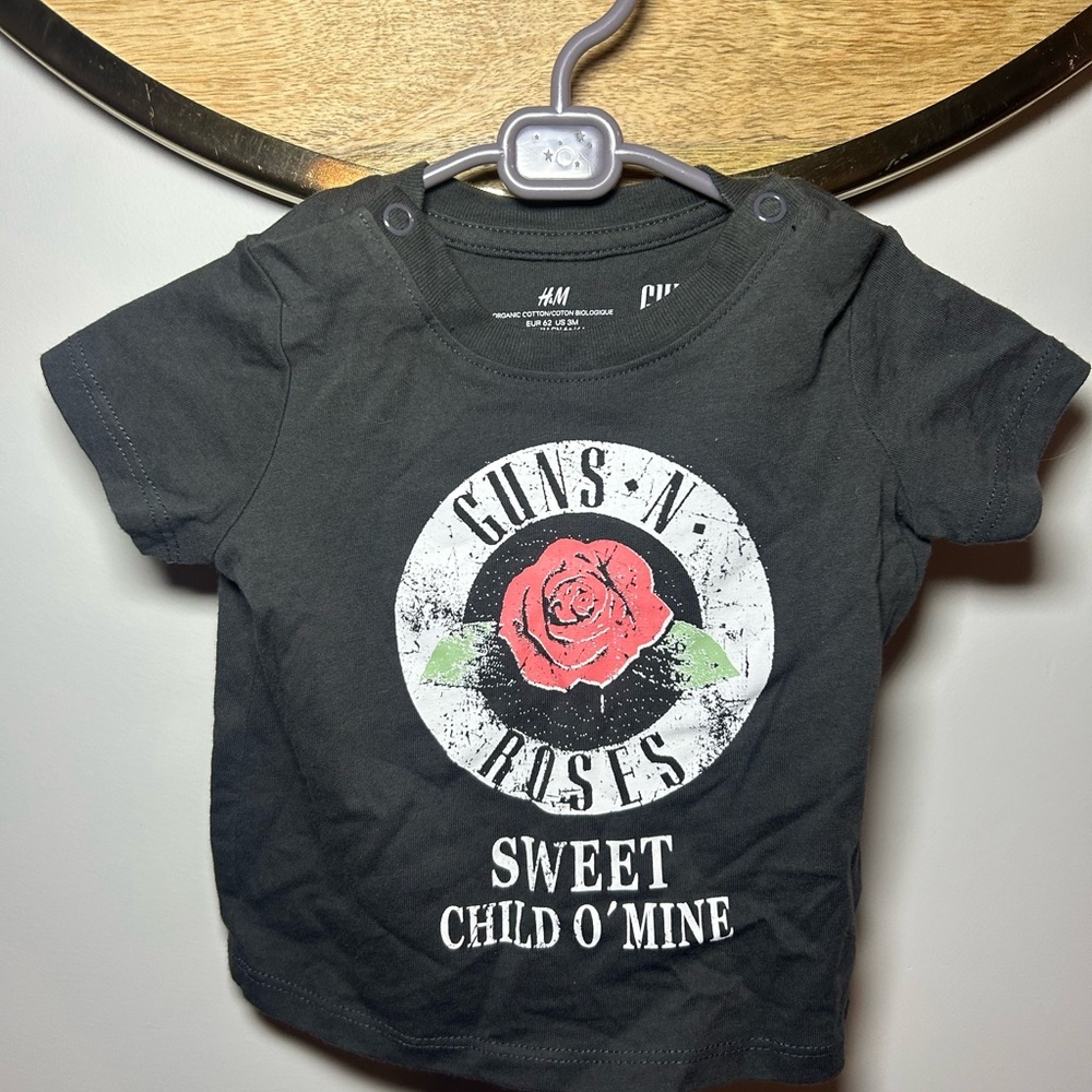 H&M Charcoal Guns N' Roses Graphic Tee - Picture 3 of 6